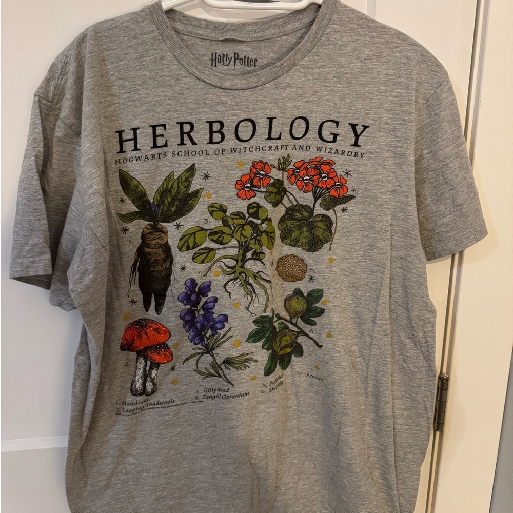 Warner Bros. Gray Herbology Short Sleeve Tee